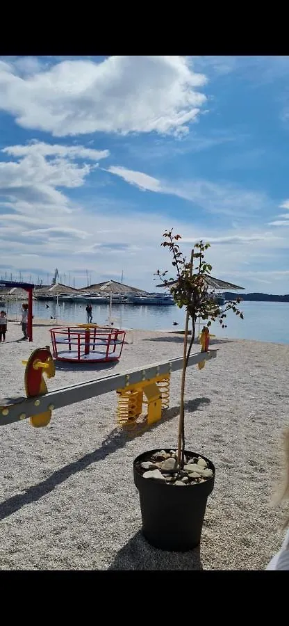 Trogir Apartment Nela