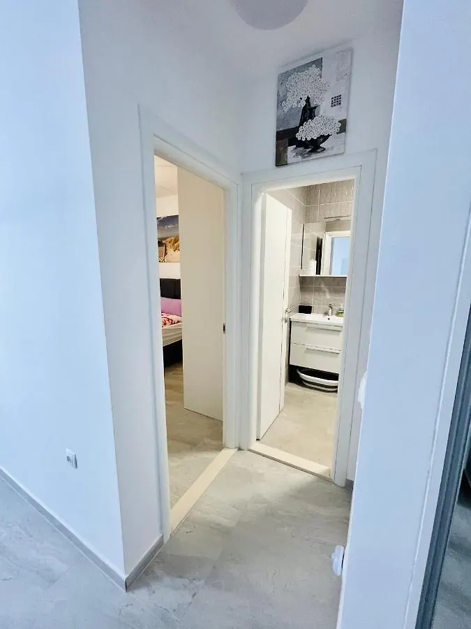 Trogir Apartment Nela