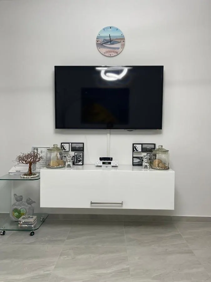 Trogir Apartment Nela 0*,  Horvátország