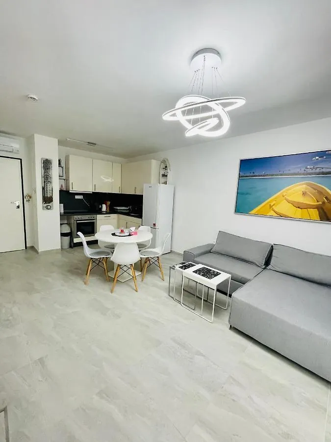 Trogir Apartment Nela