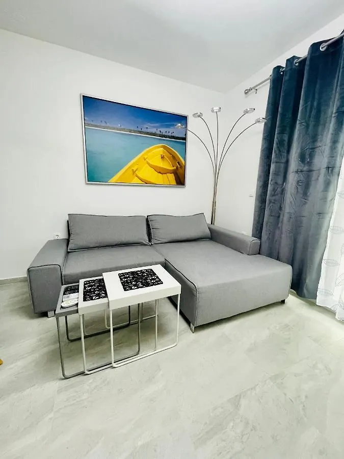 Trogir Apartment Nela 0*,  Horvátország
