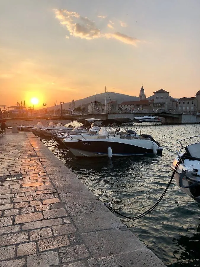 Trogir Apartment Nela
