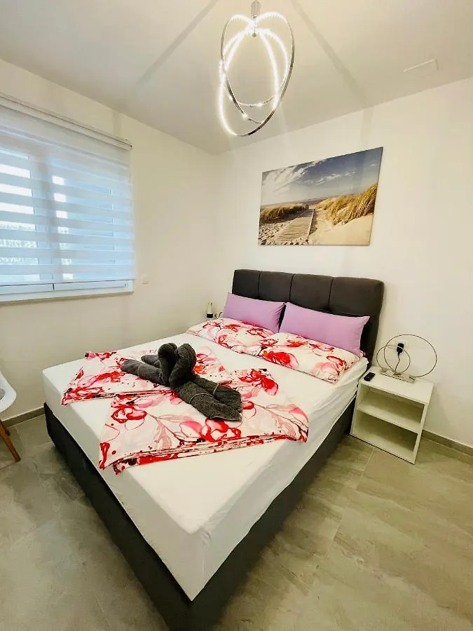 Trogir Apartment Nela